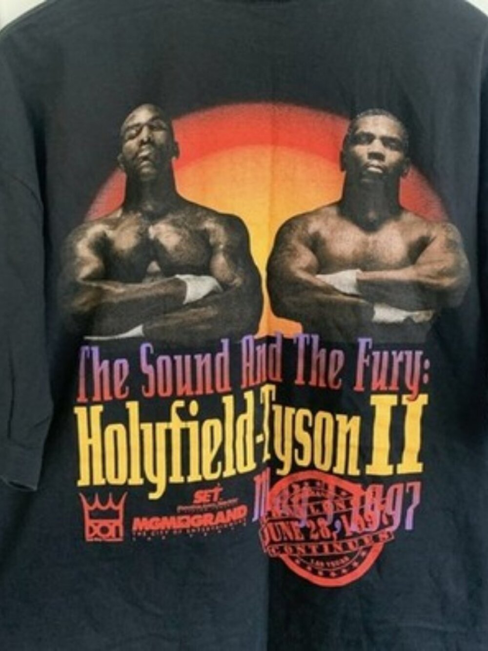 Vintage 1997 Holyfield-Tyson Bite Fight MGM tshirt - Picture 5 of 6